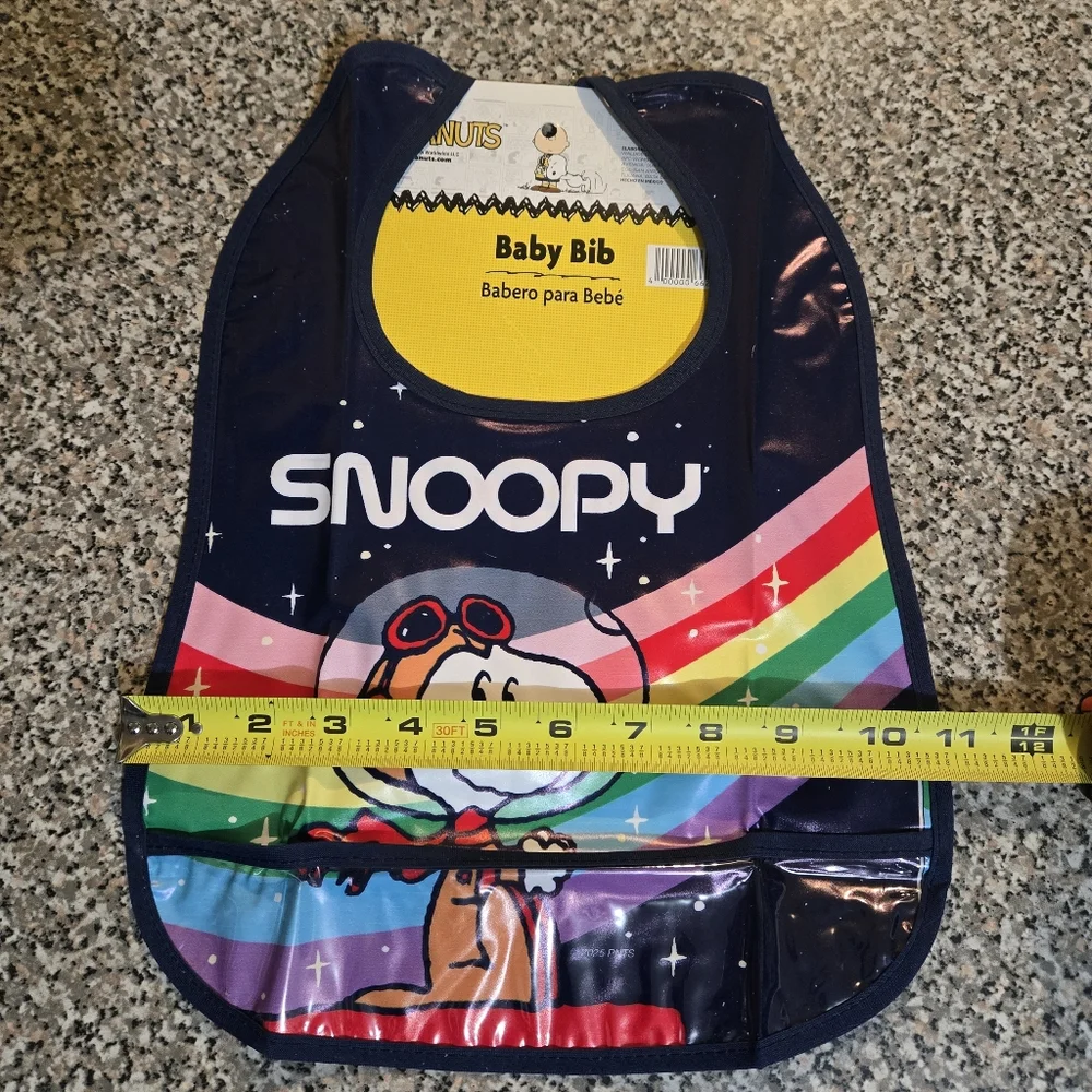 🍒🍒 Peanuts Astronut Snoopy Bib with Rainbow and Stars
